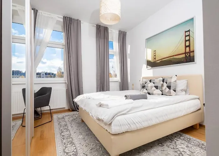 Orestaliving- 3br On The Daube Canal/friedensbrücke Apartment *