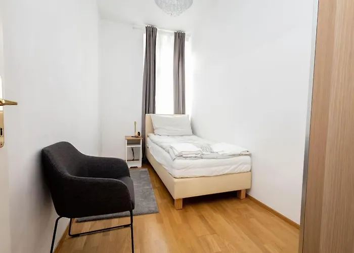 Apartment Orestaliving- 3br On The Daube Canal/friedensbrücke *