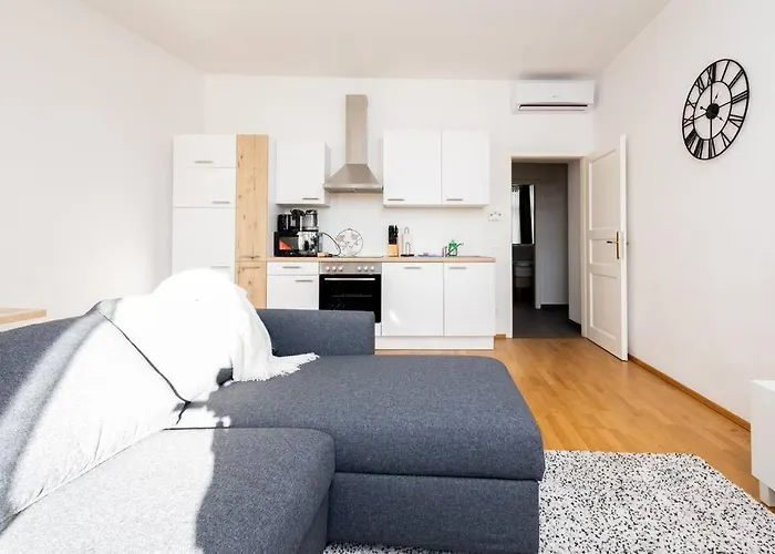 Orestaliving- 3br On The Daube Canal/friedensbrücke Apartment Wien