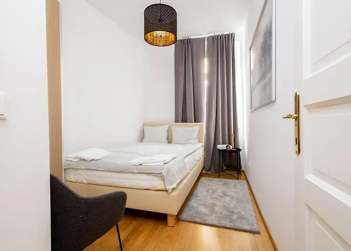 Orestaliving- 3br On The Daube Canal/friedensbrücke Apartment Wien